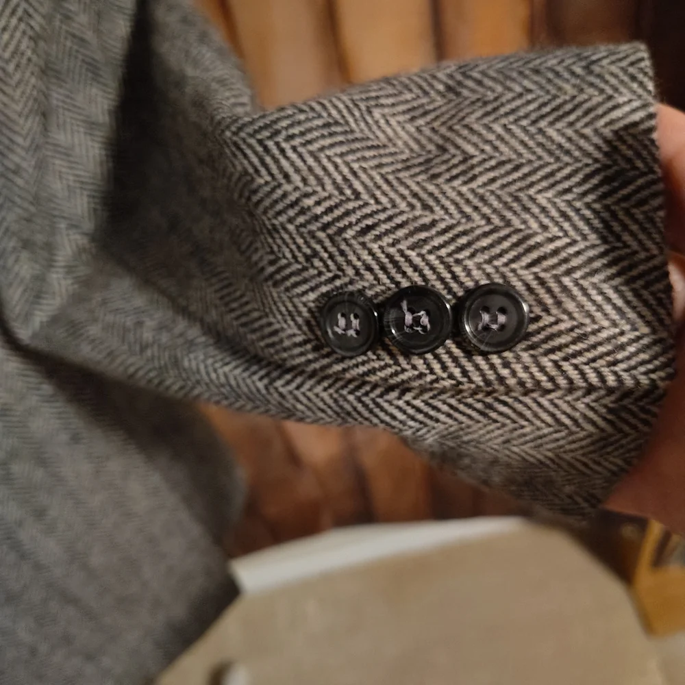 Classic Gray Tweed Blazer - Picture 4 of 14